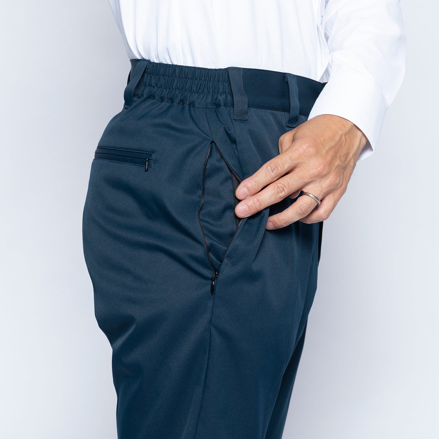 WWS×ブラウブリッツ秋田 オフィシャルスーツパンツ