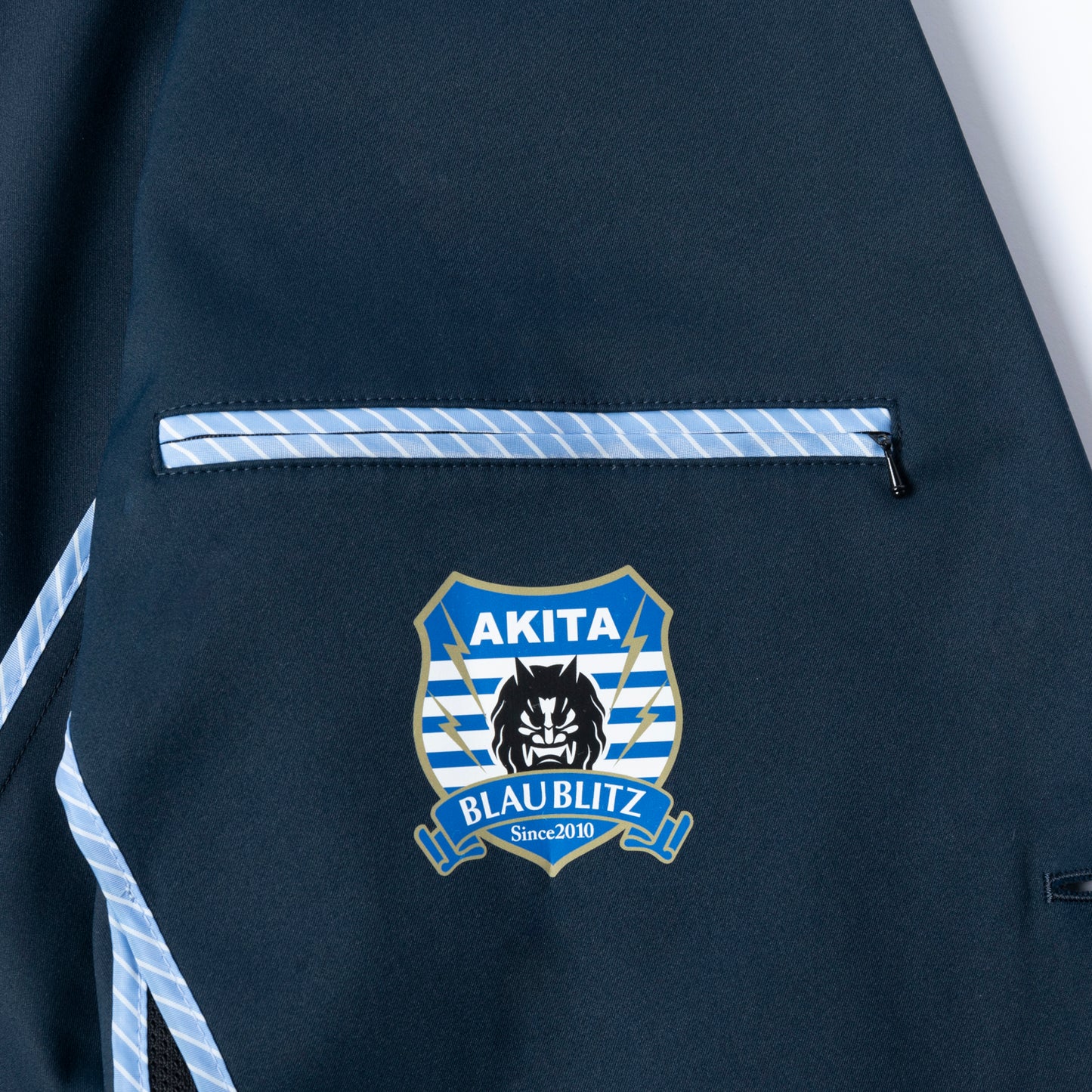 WWS×ブラウブリッツ秋田 オフィシャルスーツジャケット
